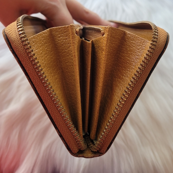 Vivienne Westwood Orb Brown Leather Zip-Around Long Wallet - Picture 13 of 17